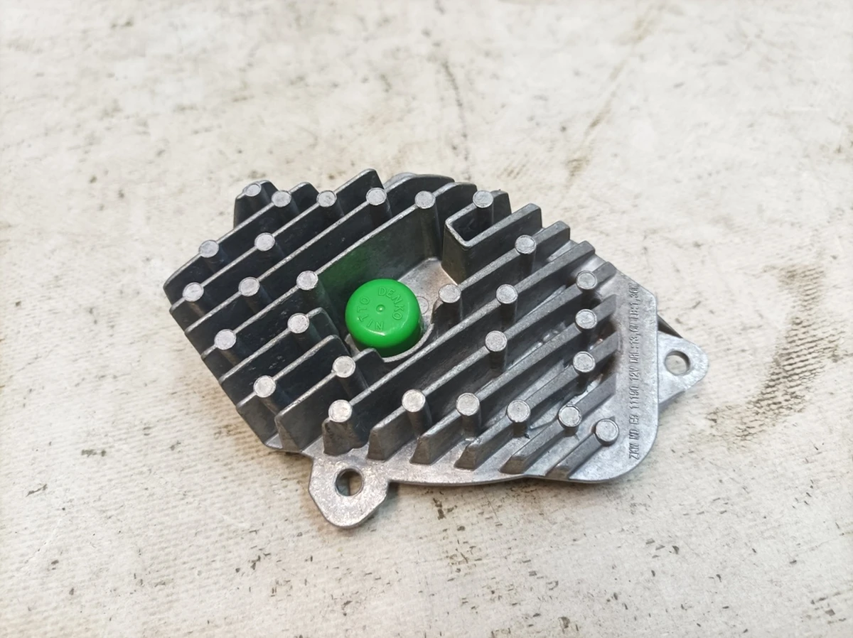 Module converter LED-section daytime running light right Volkswagen E-GOLF 5GE941056B