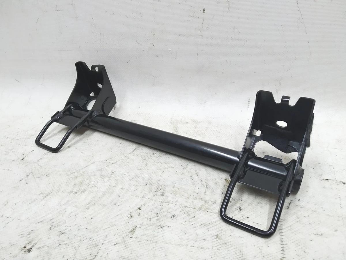 Кронштейн дитячого сидіння 'ISOFIX' другого ряду E-tron 80A813545