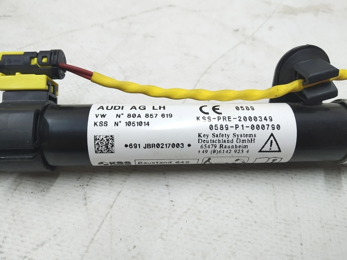 Seat belt pretensioner (squib) front right Audi E-tron 80A857619