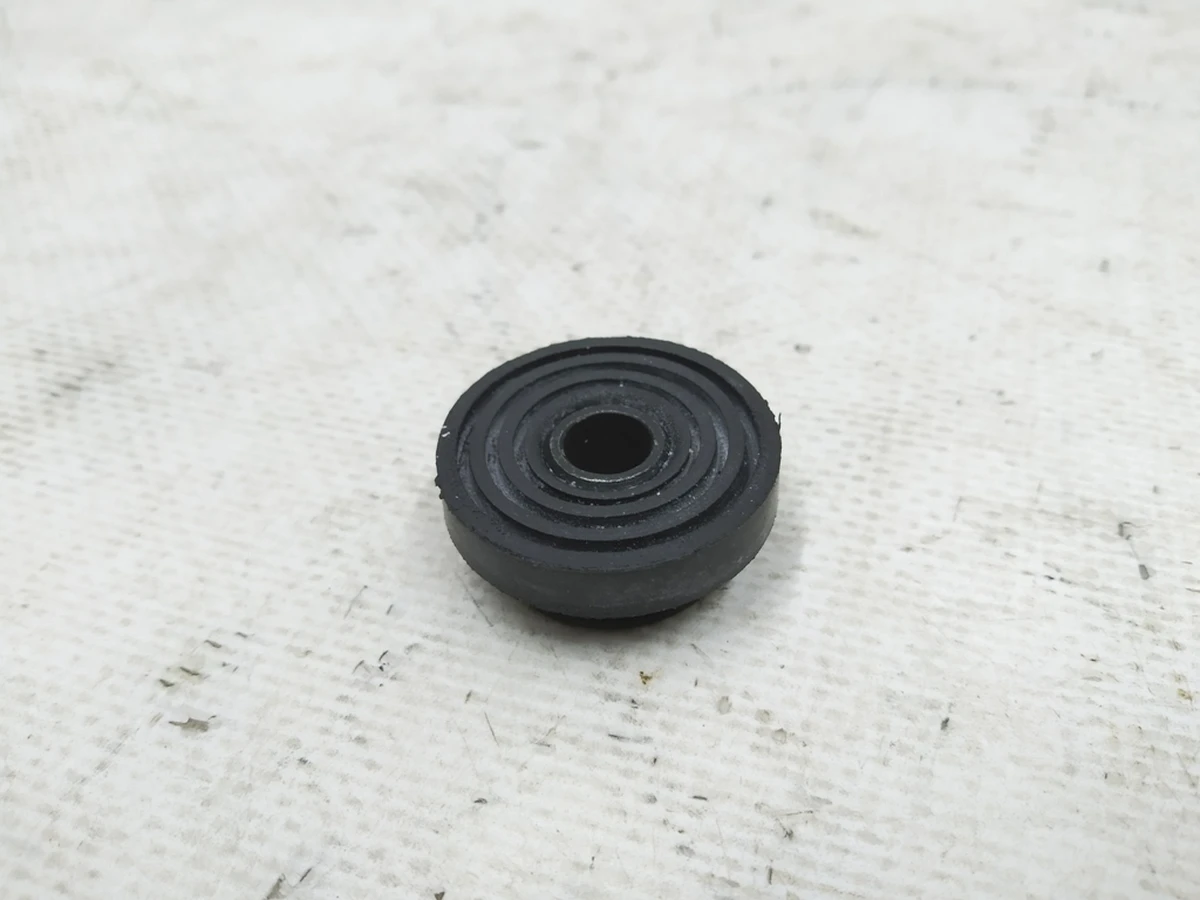 Упор кронштейна нагрівача Audi E-tron Porsche Taycan 867129669