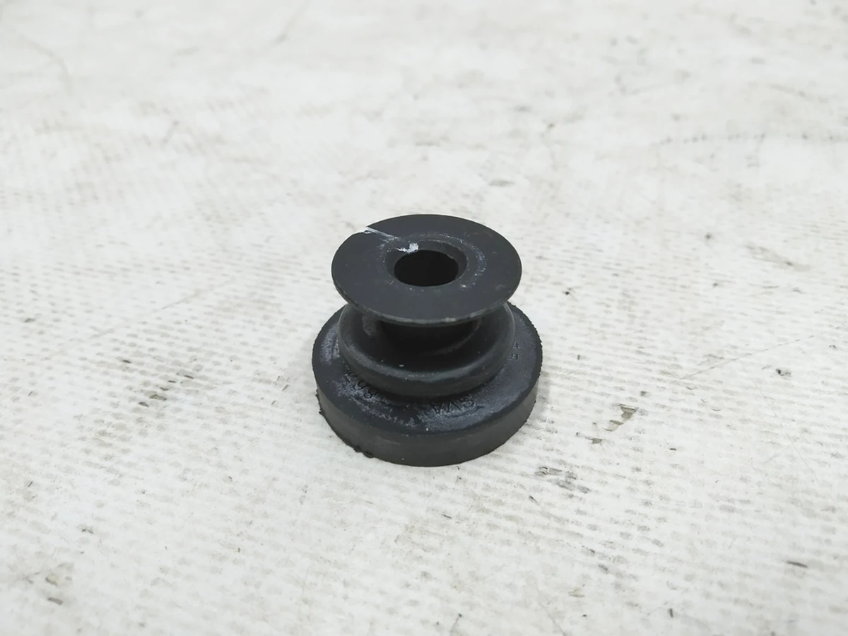 Упор кронштейна нагрівача Audi E-tron Porsche Taycan 867129669