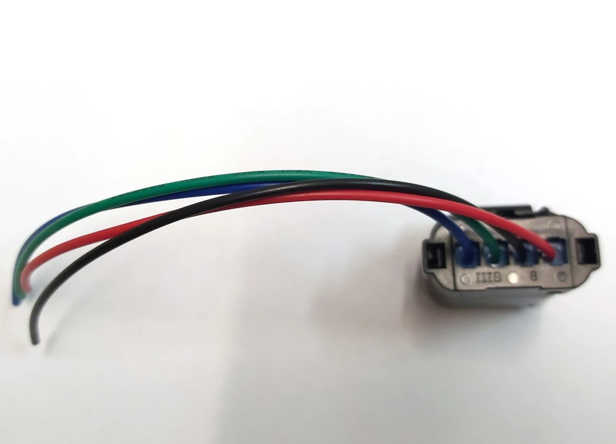 2 Разъём проводки тормозного суппорта (4pin) Tesla model S,model S REST,model X 1004430-01-M