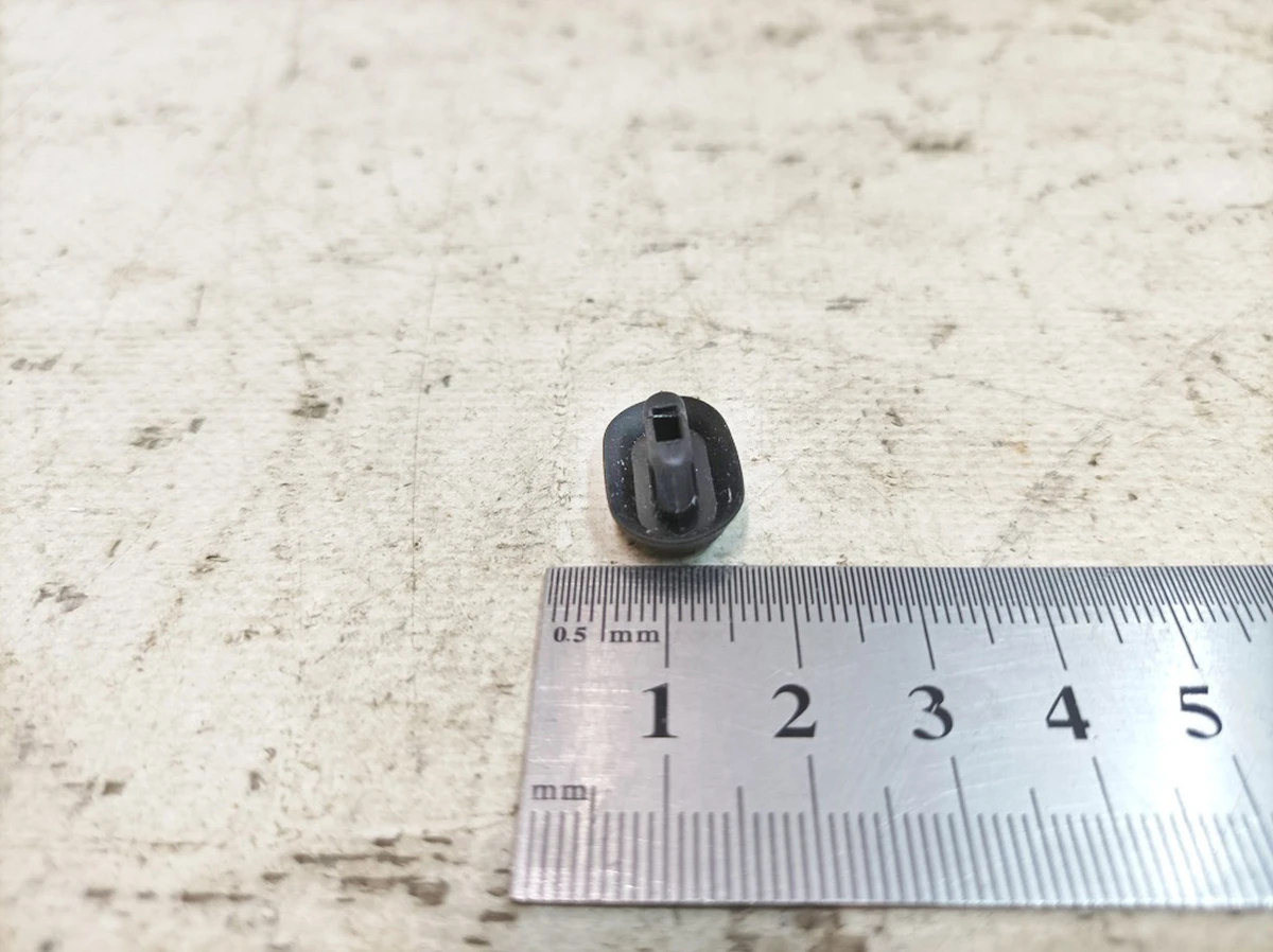 Plug trunk lid Audi Q7 8P4827951A