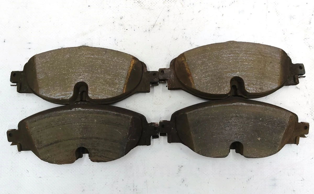 Front Caliper Brake Pad Set Volkswagen E-GOLF 8V0615125