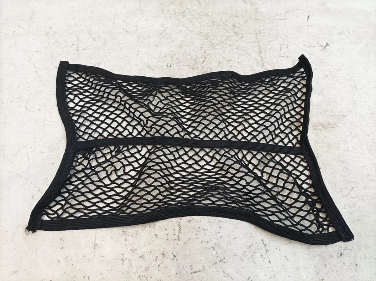 Крюк кріплення сітки багажника Audi A7 8V0861716