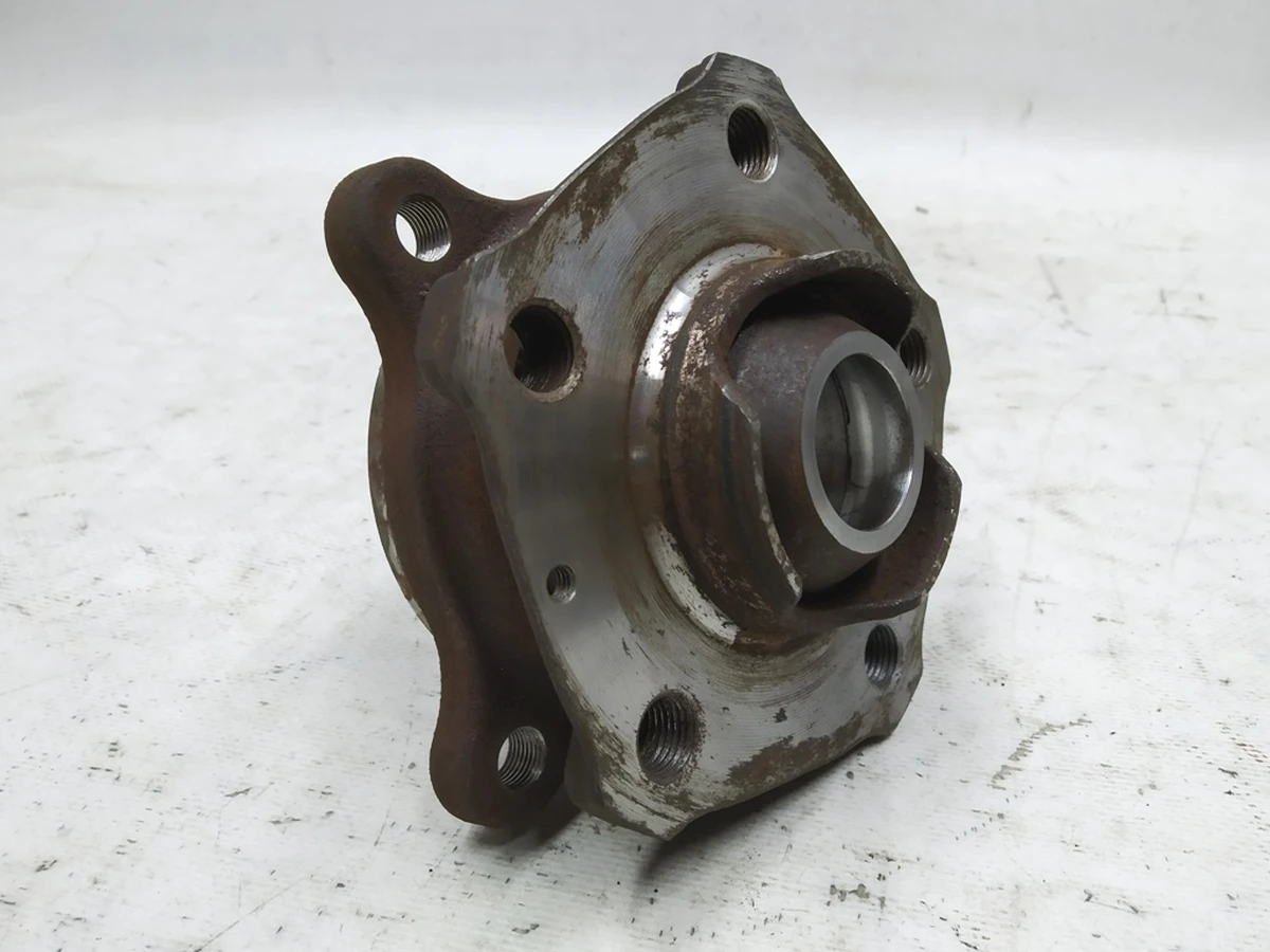 Ступиця передня в зборі Audi E-tron 8W0407613