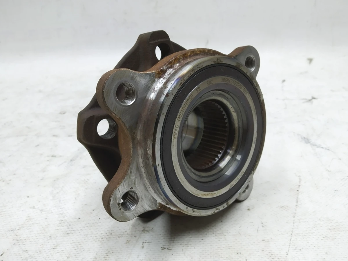 Ступиця передня в зборі Audi E-tron 8W0407613