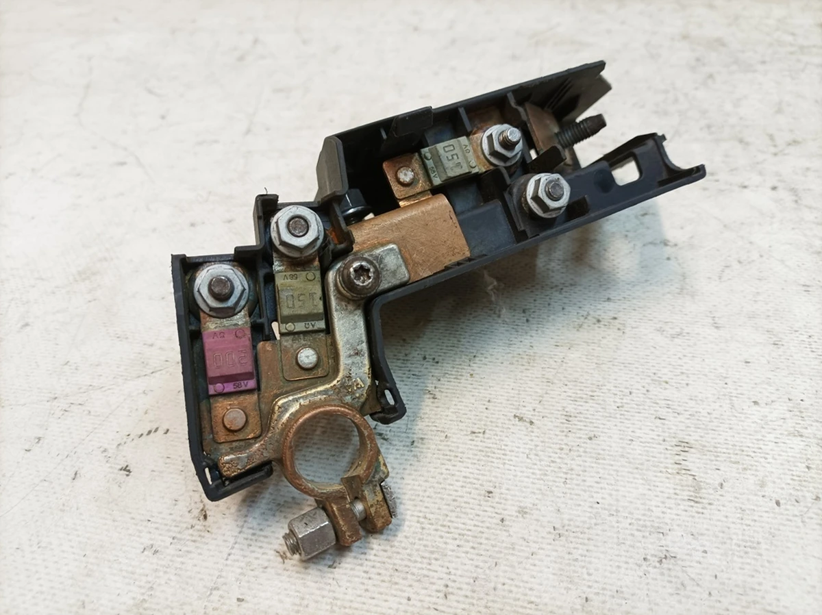 Fuse box 2X150A 1X200A Audi Q7 8W0915459G