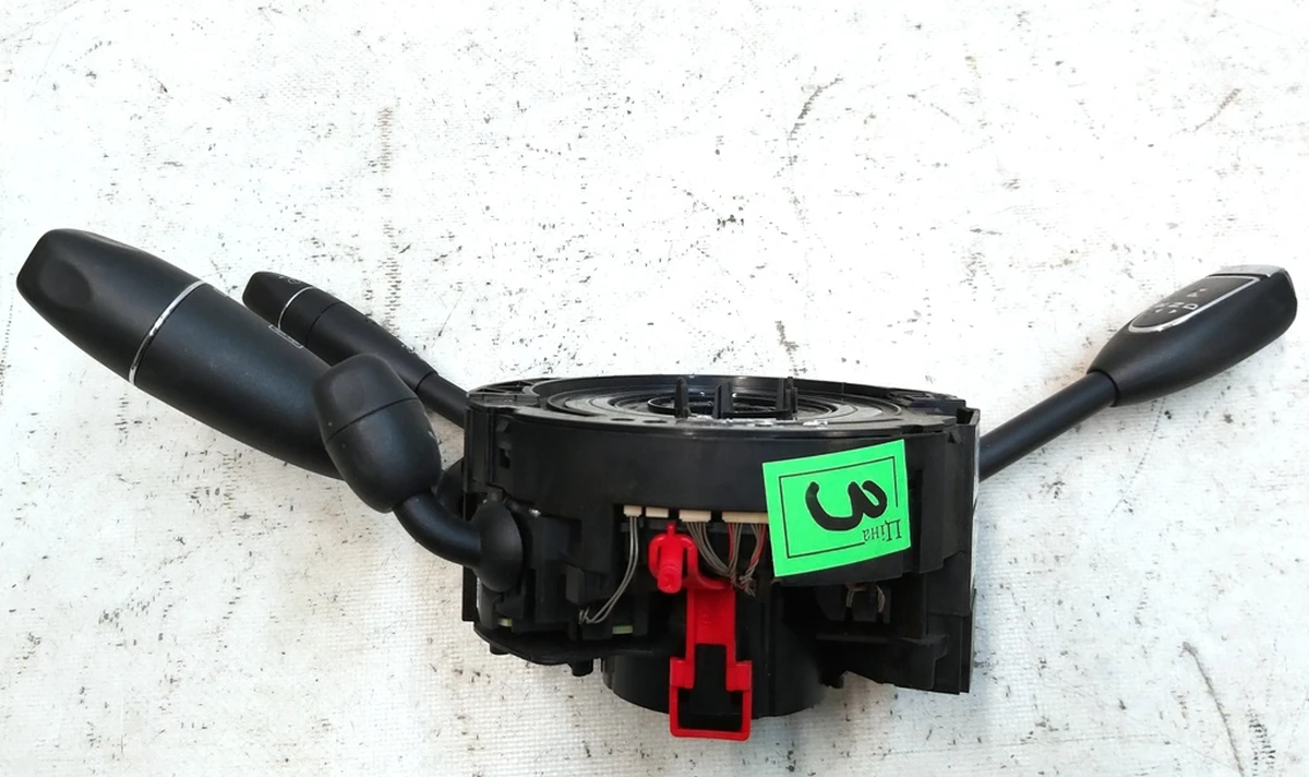 Блок перемикачів модуля керування рульовою колонкою Tesla model S 1008471-00-A