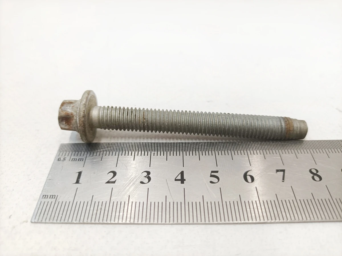 Болт з головкою Torx M8X65 Mercedes B-Class 910143-008021