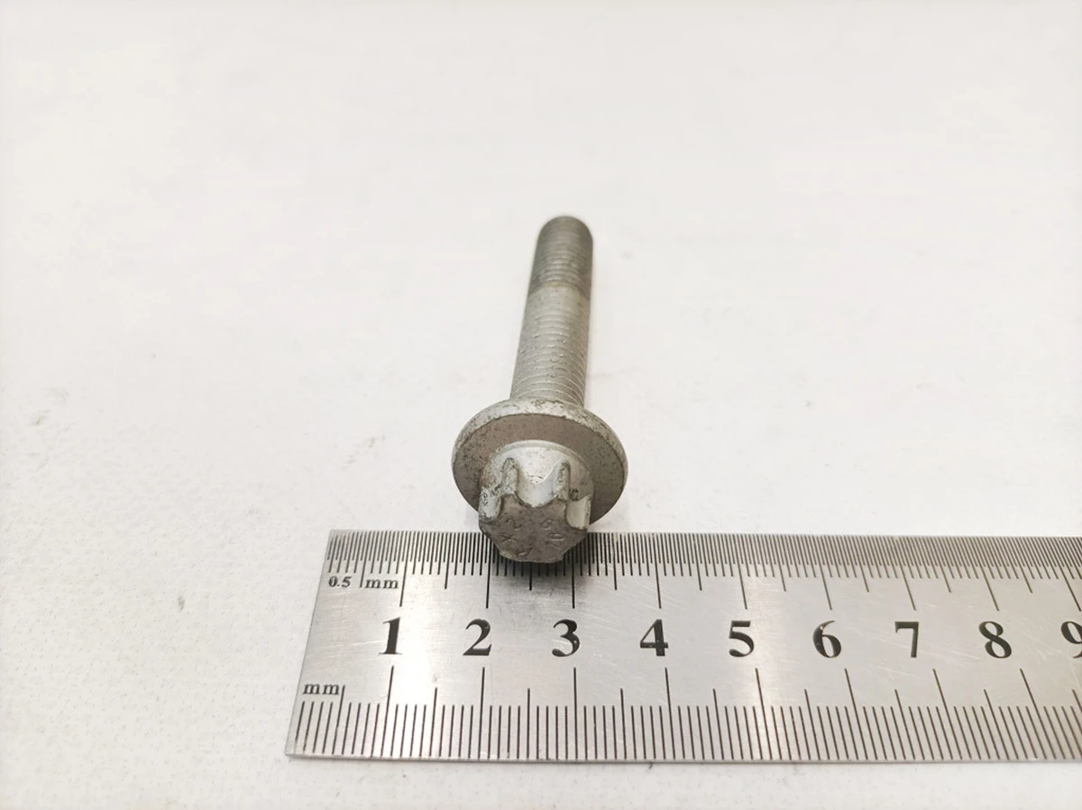 Torx head bolt M10 Mercedes B-Class 910143-010017