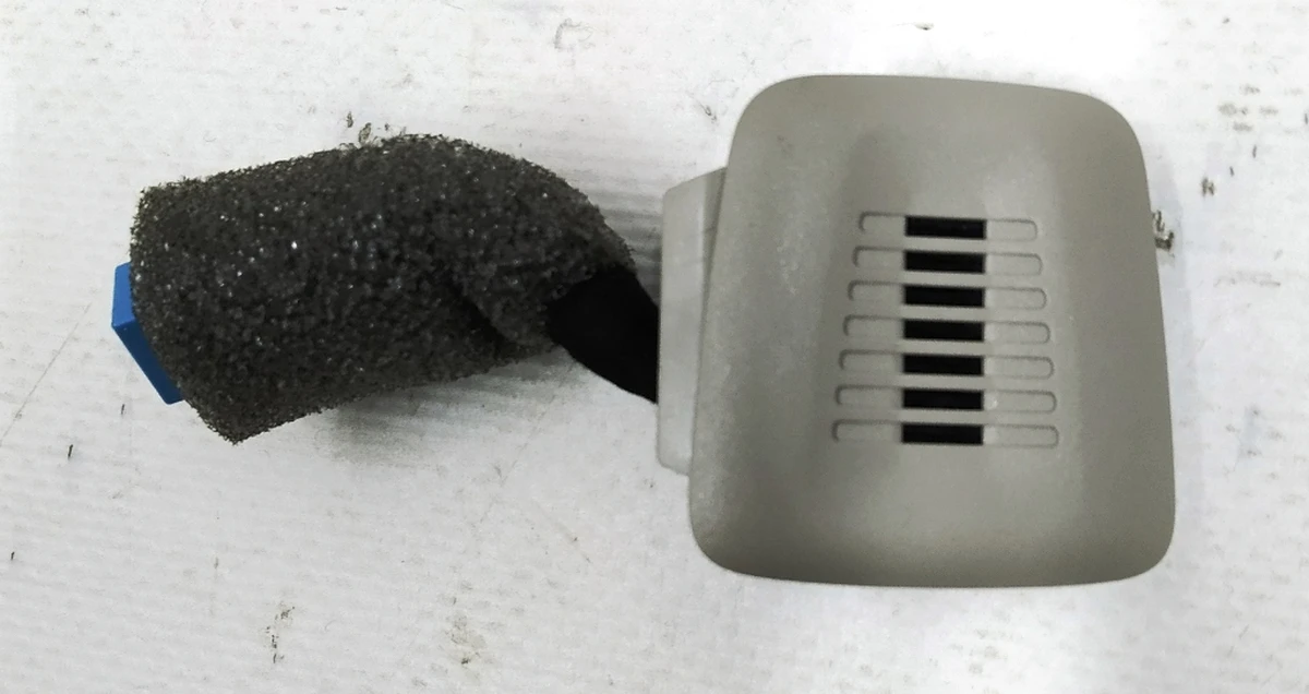 Микрофон устройства громкой связи ME49 в сборе с крышкой декоративной BMW i3 84109263744