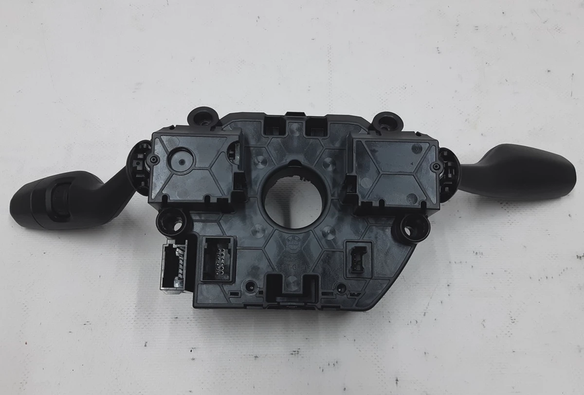 Блок переключателей модуля управления рулевой колонкой с адаптивным круизом BMW I3 61319305954