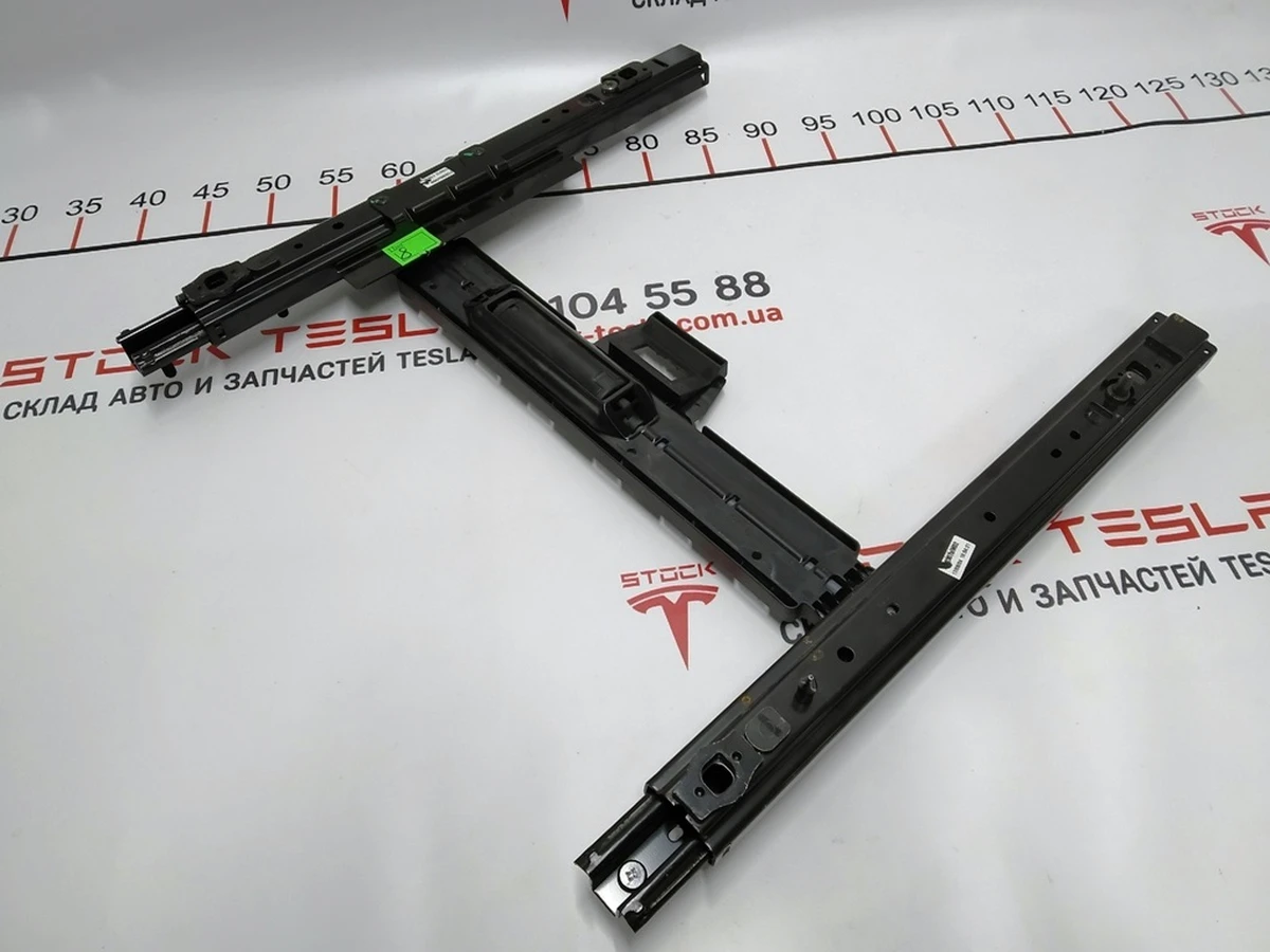 2 Механизм перемещения водительского сиденья (в сборе) Tesla model X 9876527-03-A