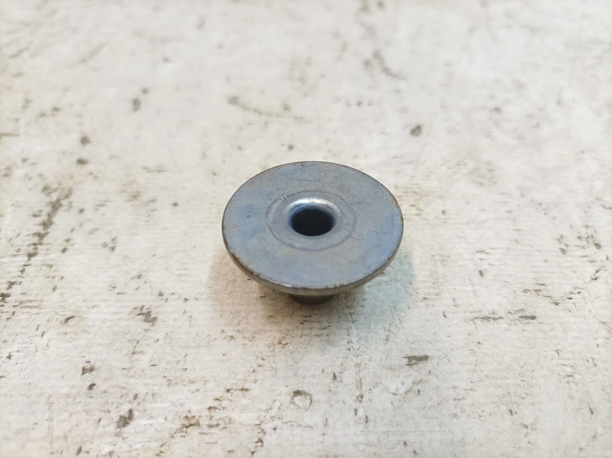 Front fan housing bushing Porsche Taycan 9J1121365