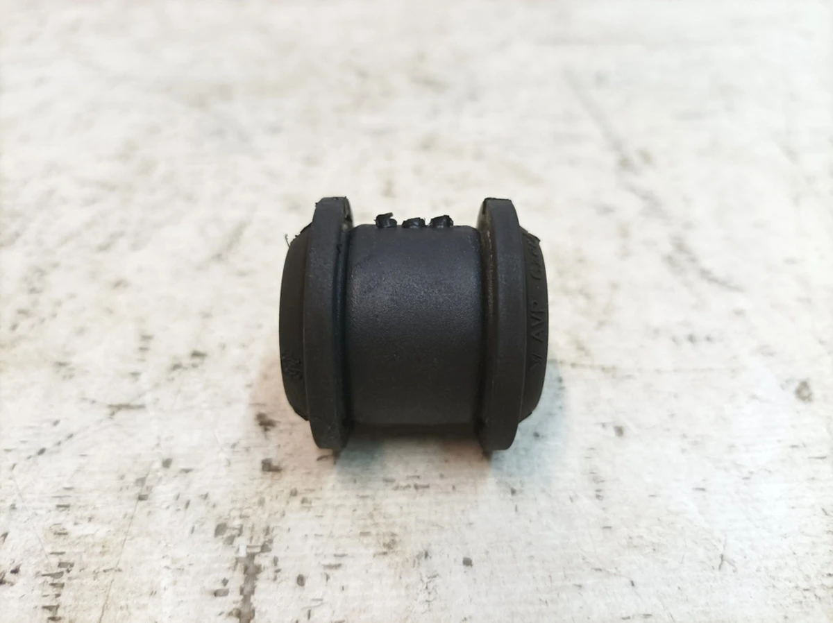 Сайлентблок корпуса вентилятора переднего Porsche Taycan 9J1121425