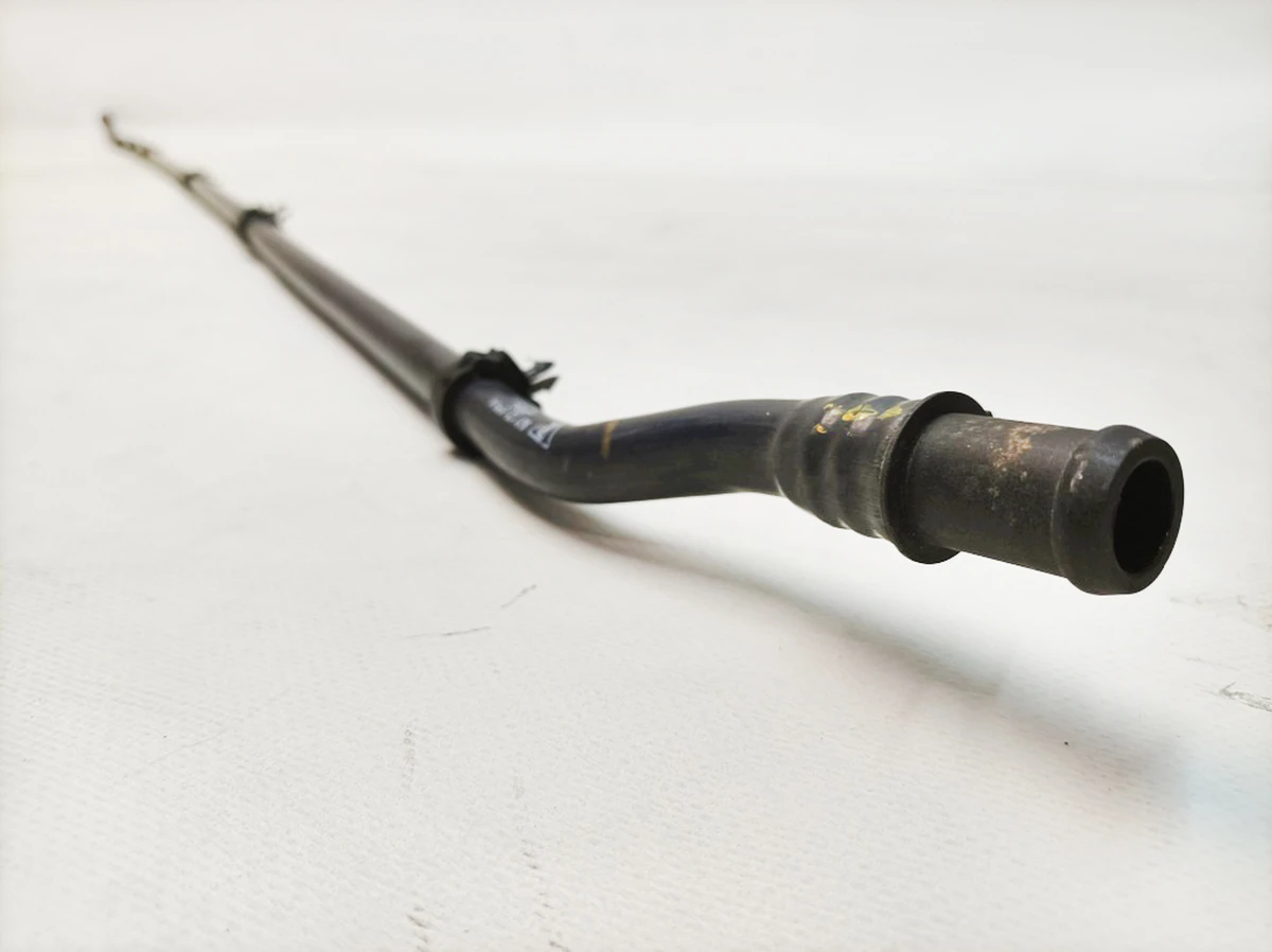 Трубопровід системи охолодження Porsche Taycan 9J1121559A