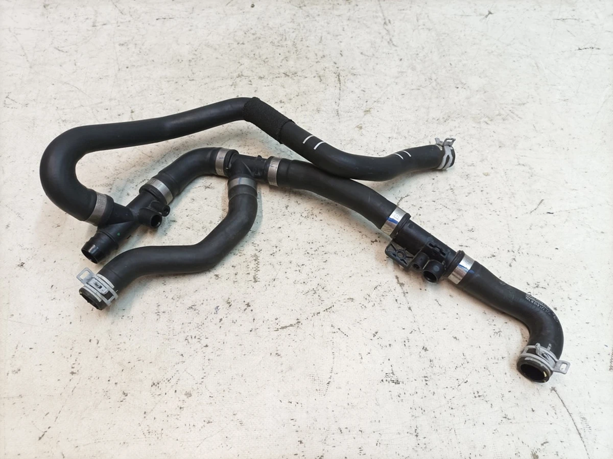 Трубопровод охлаждающей жидкости Porsche Taycan 9J1121610B