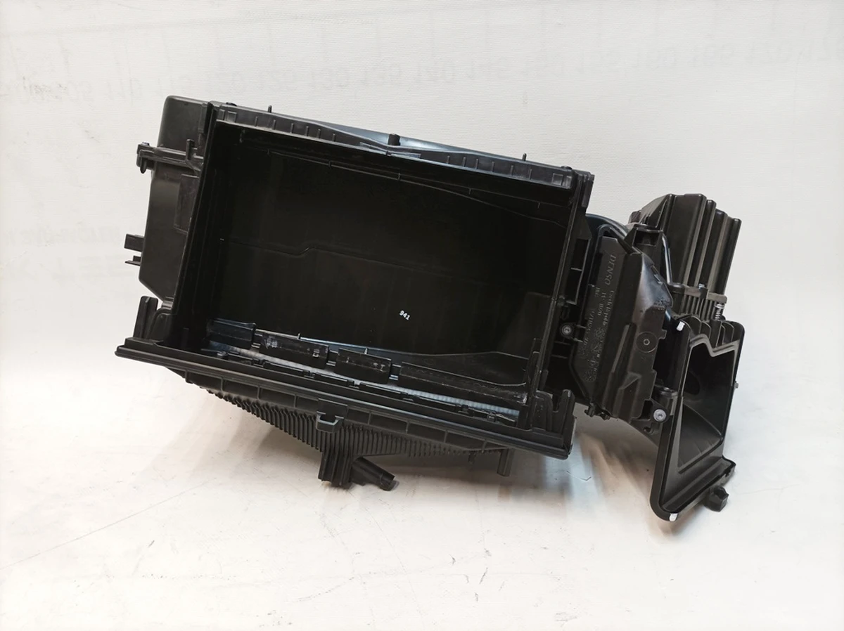 Корпус випарника кліматичної установки Porsche Taycan 9J1260122