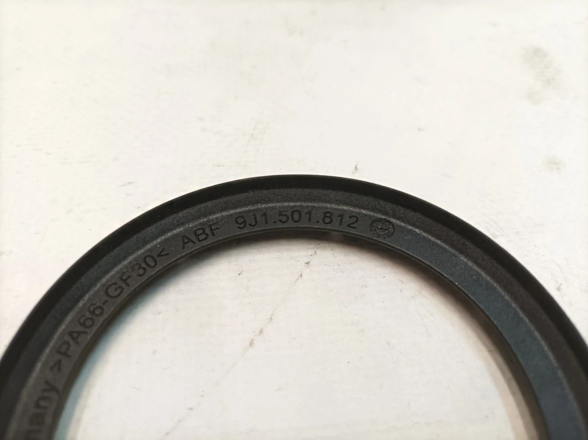 Drive shaft protective ring, right Porsche Taycan 9J1501812