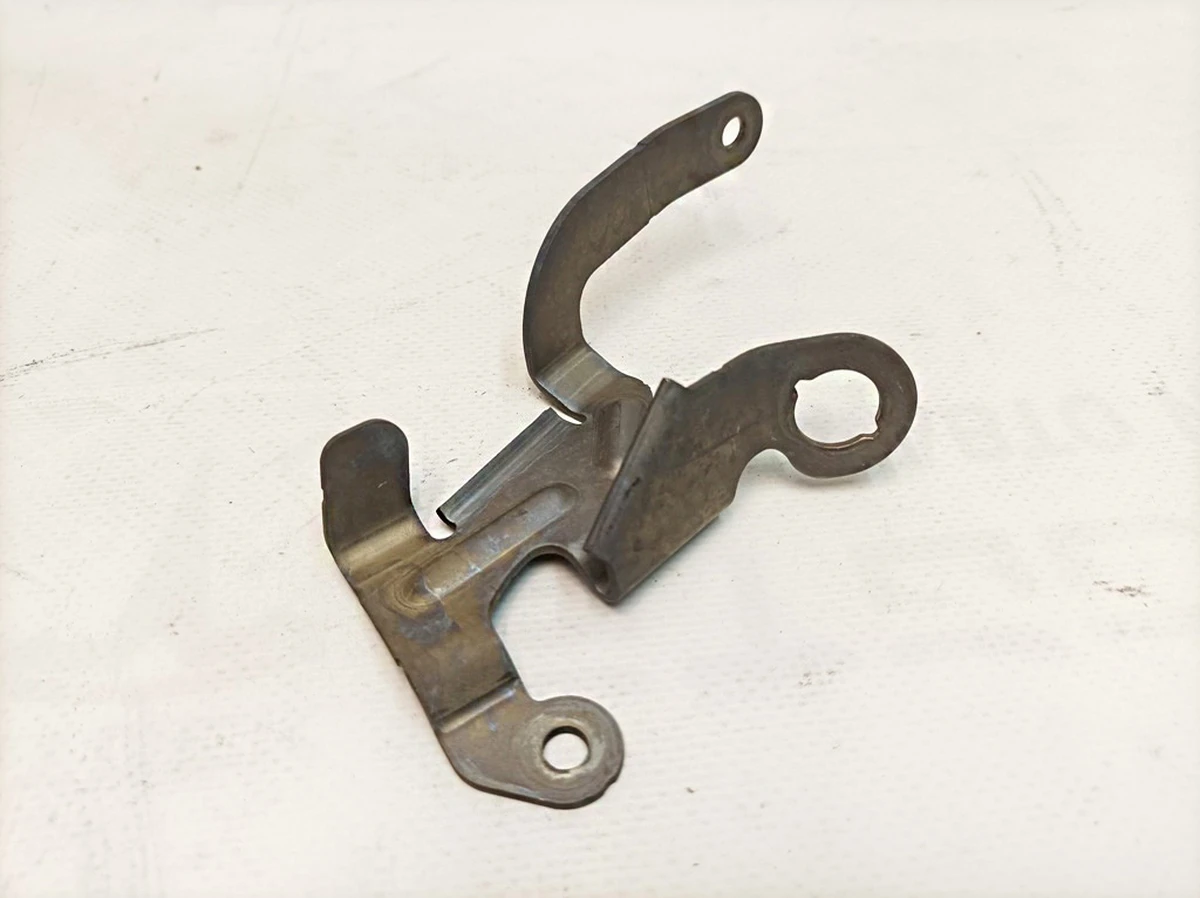 Brake hose bracket left Porsche Taycan 9J1611845A