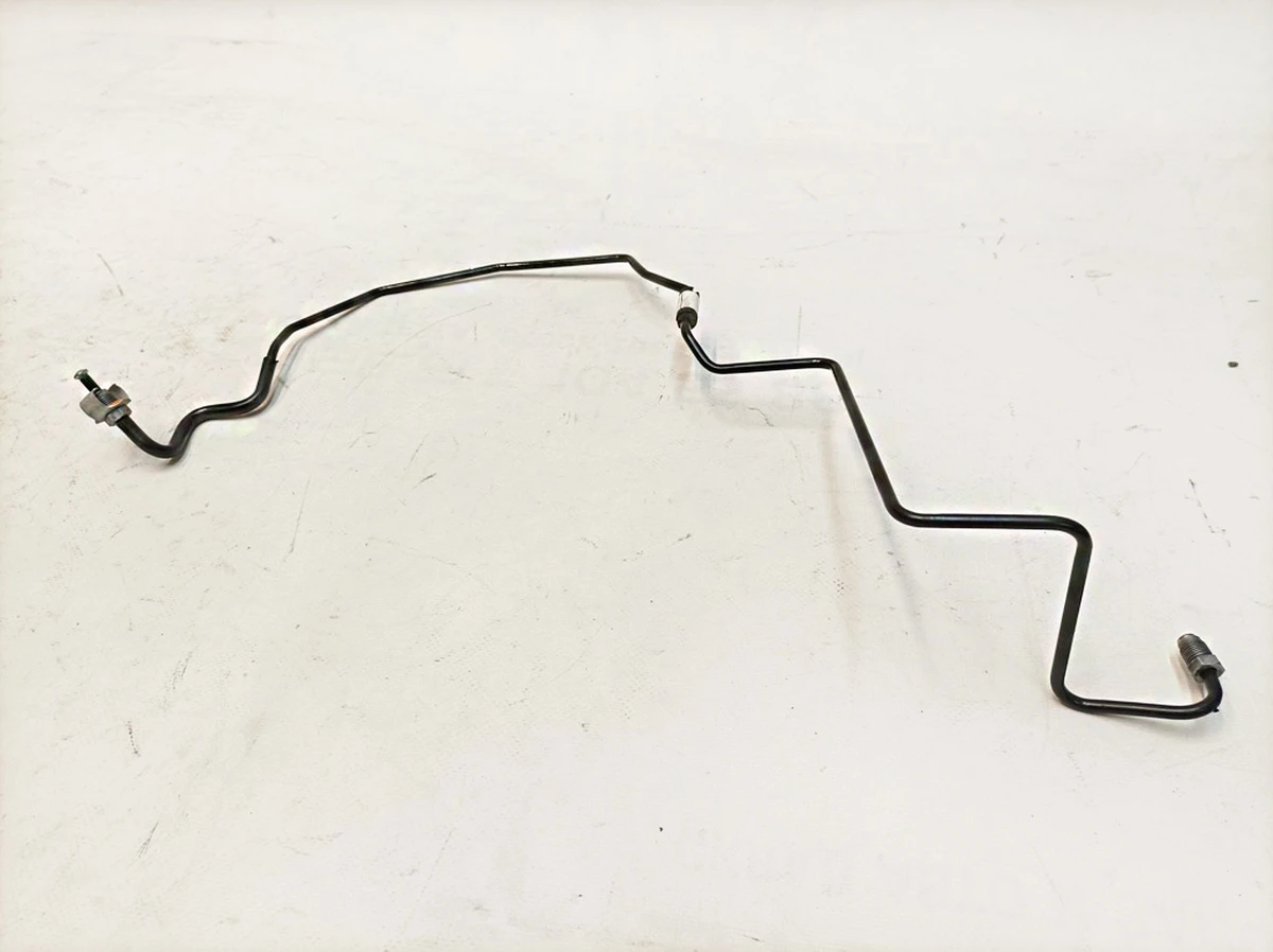 Трубопровід гальмівної системи (незначне порушення зовнішньої обплетення) Porsche Taycan 9J1614717