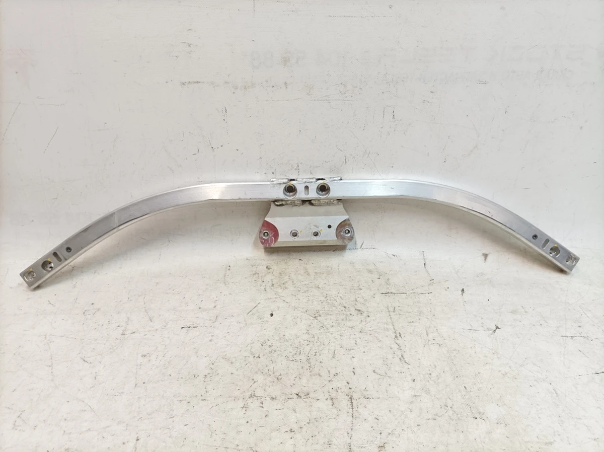 Розпірка-підсилювач передня Porsche Taycan 9J1805475