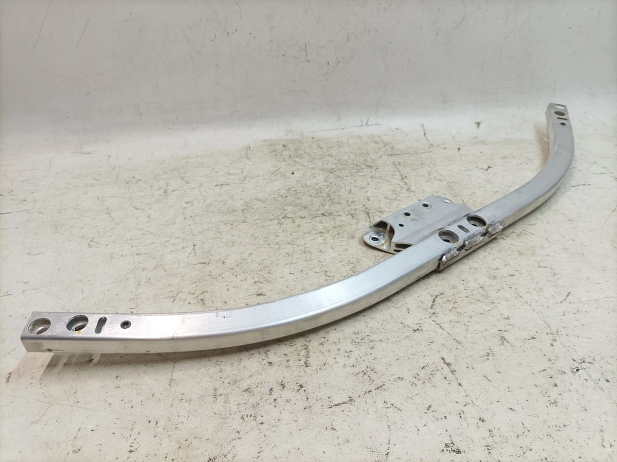 Розпірка-підсилювач передня Porsche Taycan 9J1805475