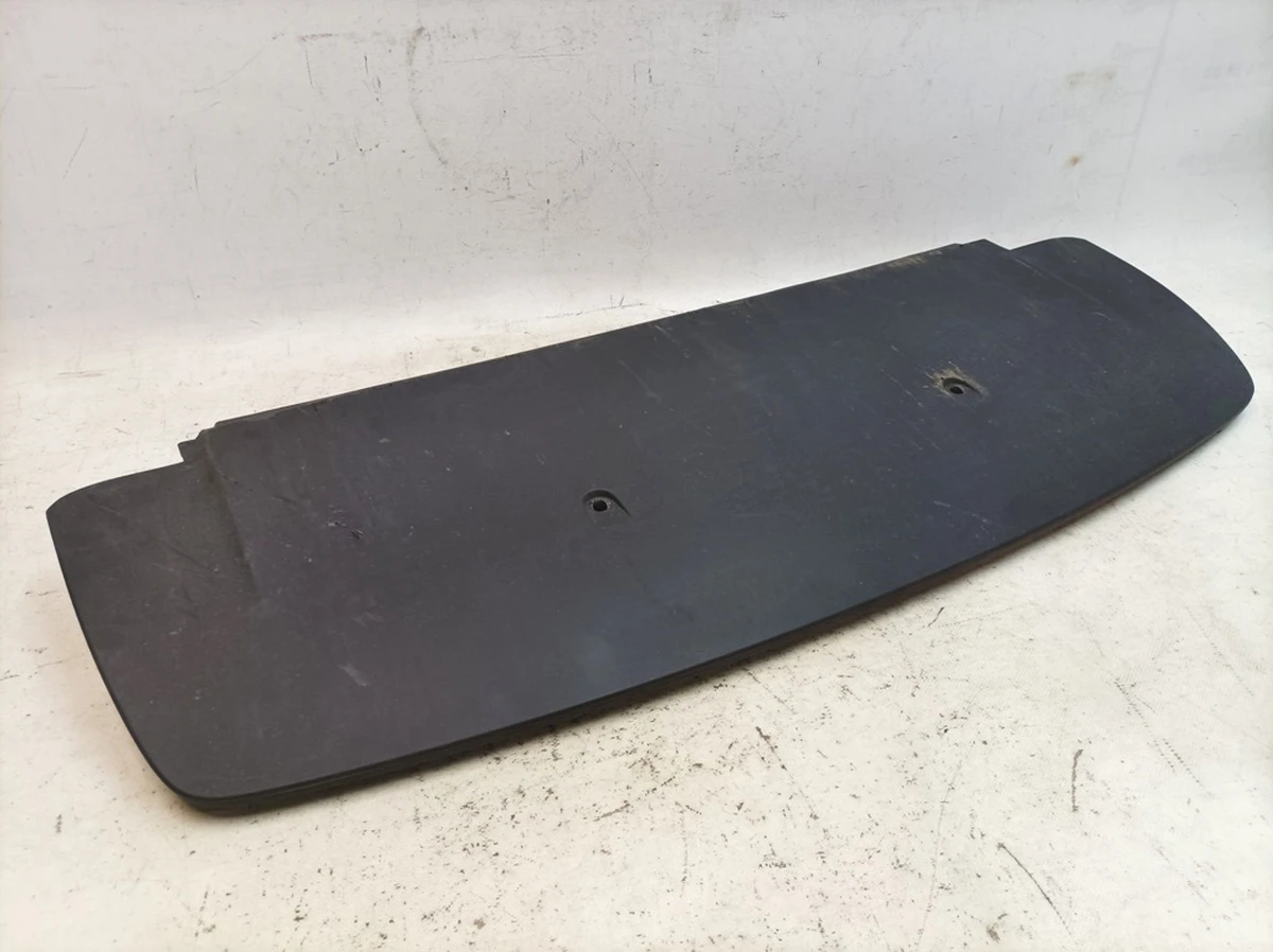 Дифузор нижній бампера заднього в зборі з антеною Porsche Taycan 9J1807568