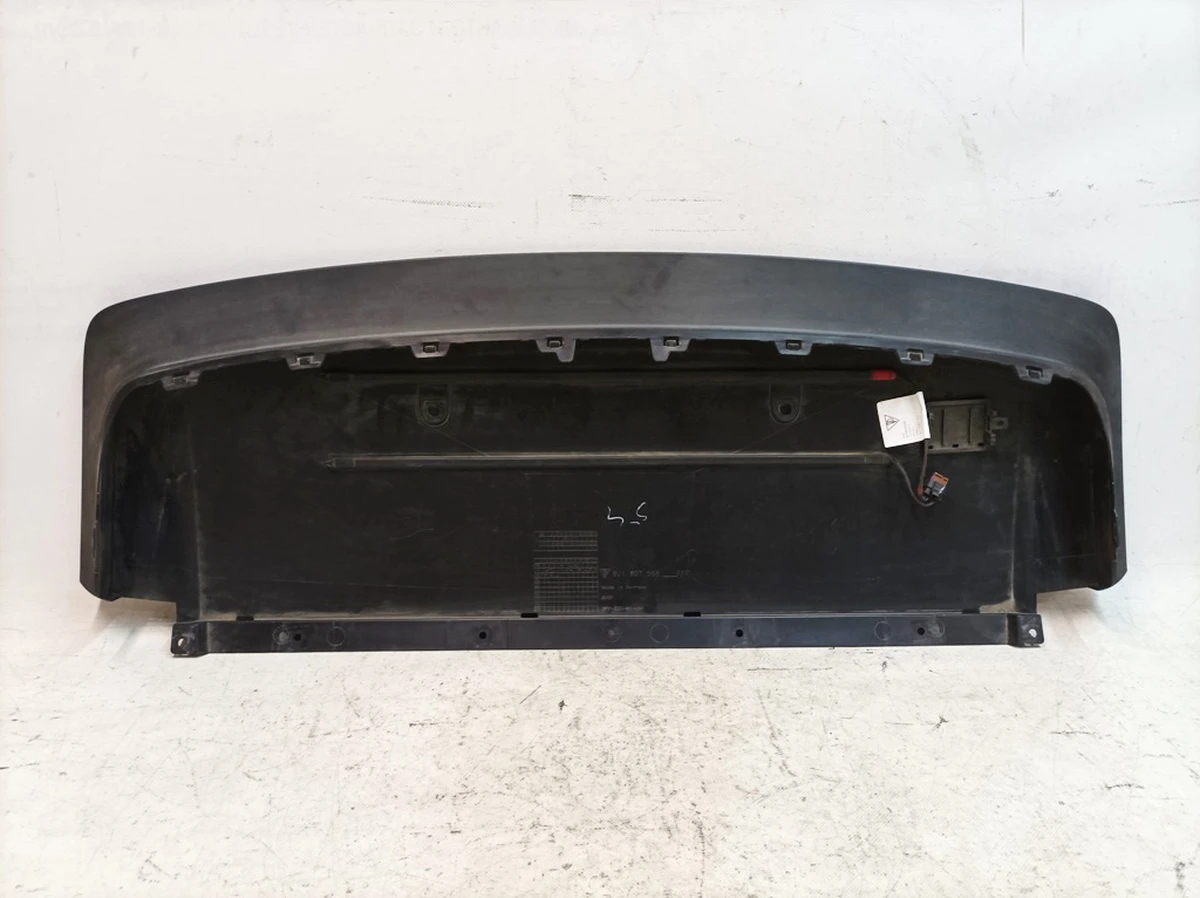 Дифузор нижній бампера заднього в зборі з антеною Porsche Taycan 9J1807568