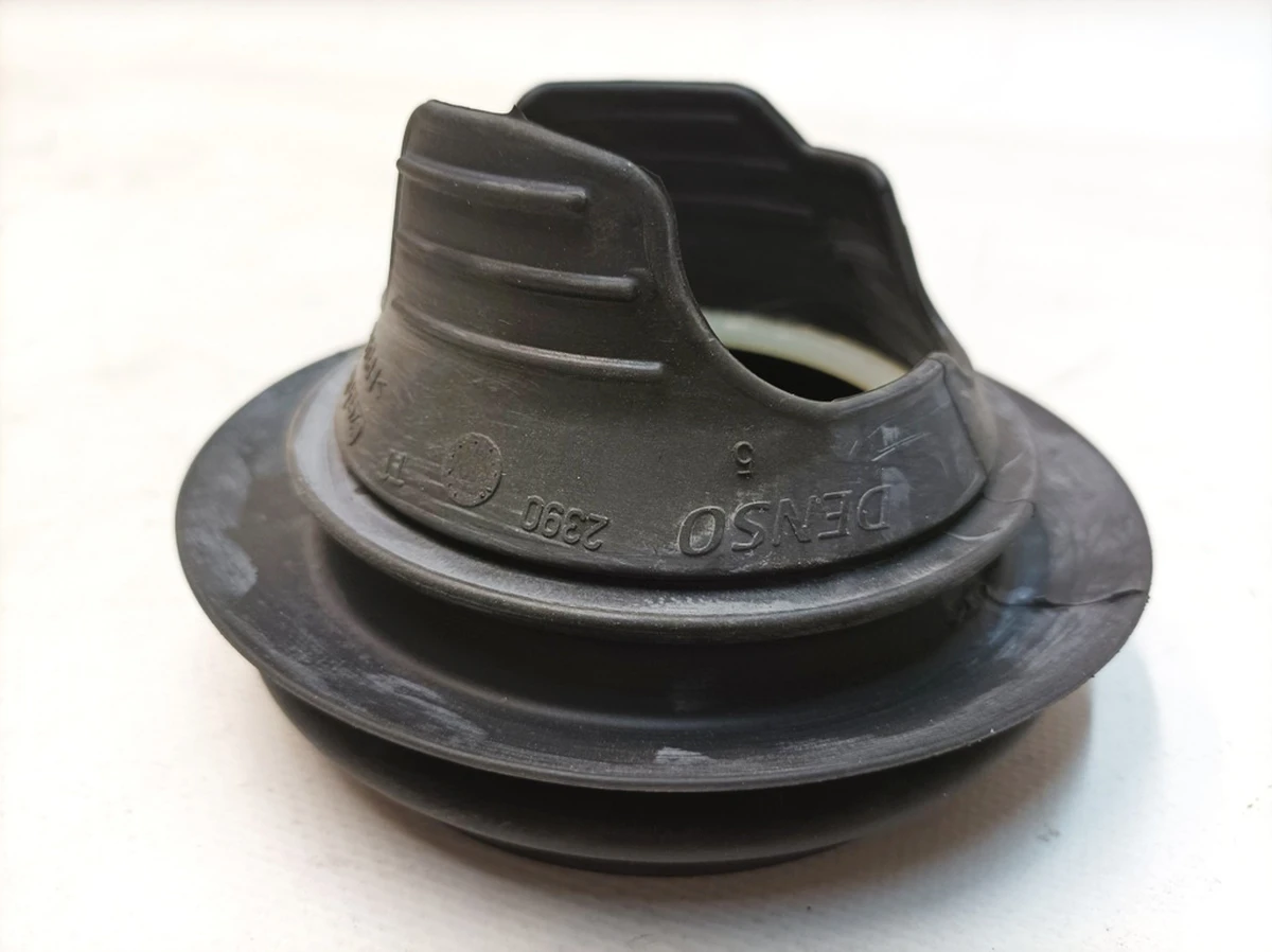 Air conditioner pipe bushing 2390 Porsche Taycan 9J1816126