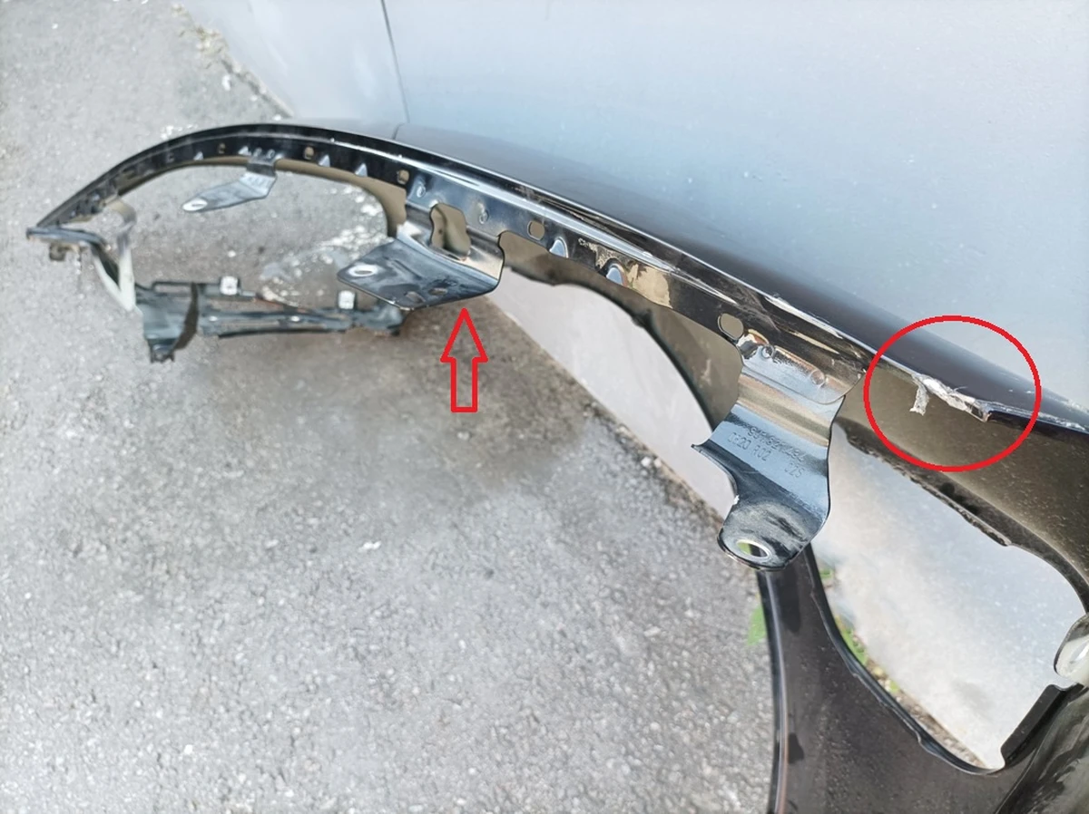 Front right fender with damage Paint code: C9X Porsche Taycan 9J1821102Y