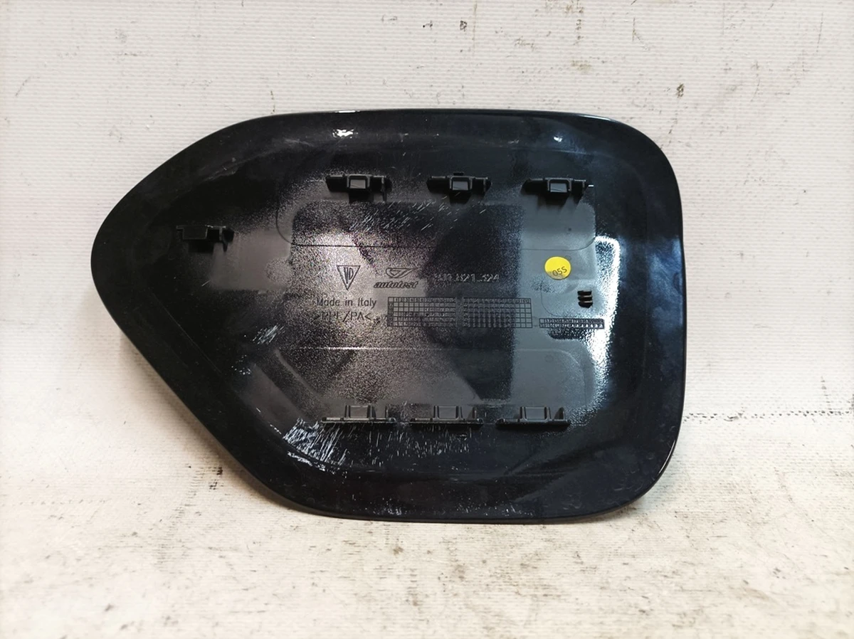 Крышка лючка порта зарядки правая Код краски: C9X Porsche Taycan 9J1821324