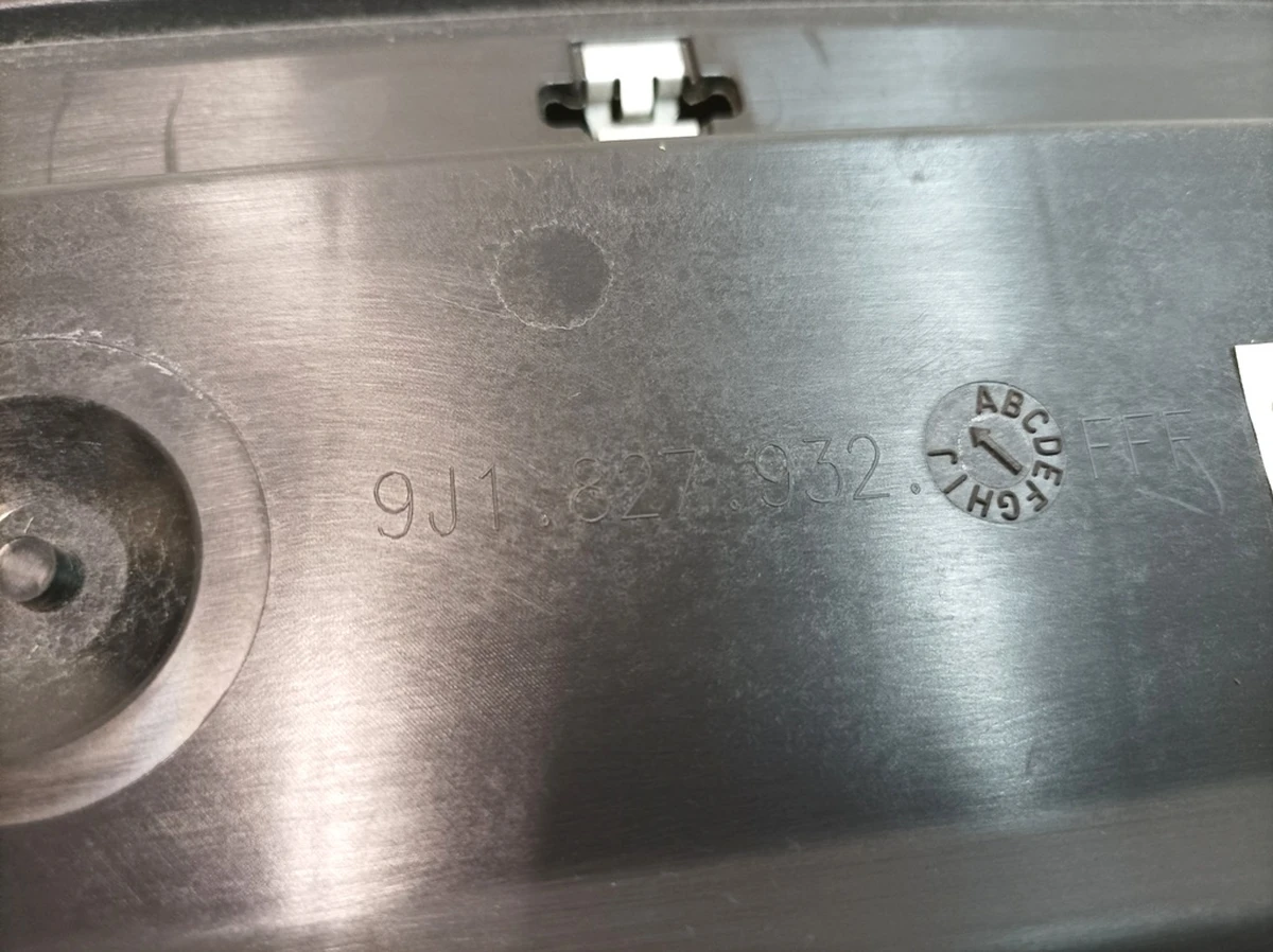 Спойлер задний нижняя часть Porsche Taycan 9J1827934