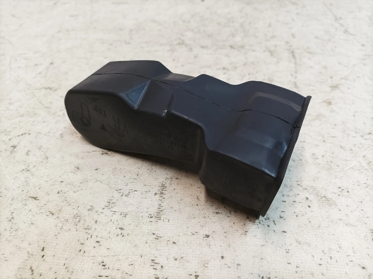 Пильовик обмежувача відчинення двері передній лівої правої Porsche Taycan 9J1837179