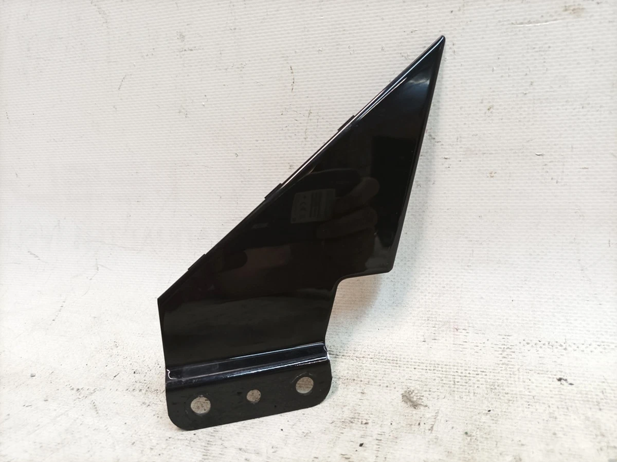 Накладка дверей передньої лівої Porsche Taycan 9J1837307A