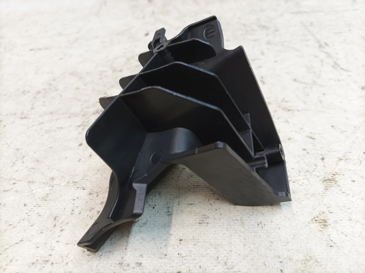 Накладка замка двері внутрішня (сторона водія) Porsche Taycan 9J1837349