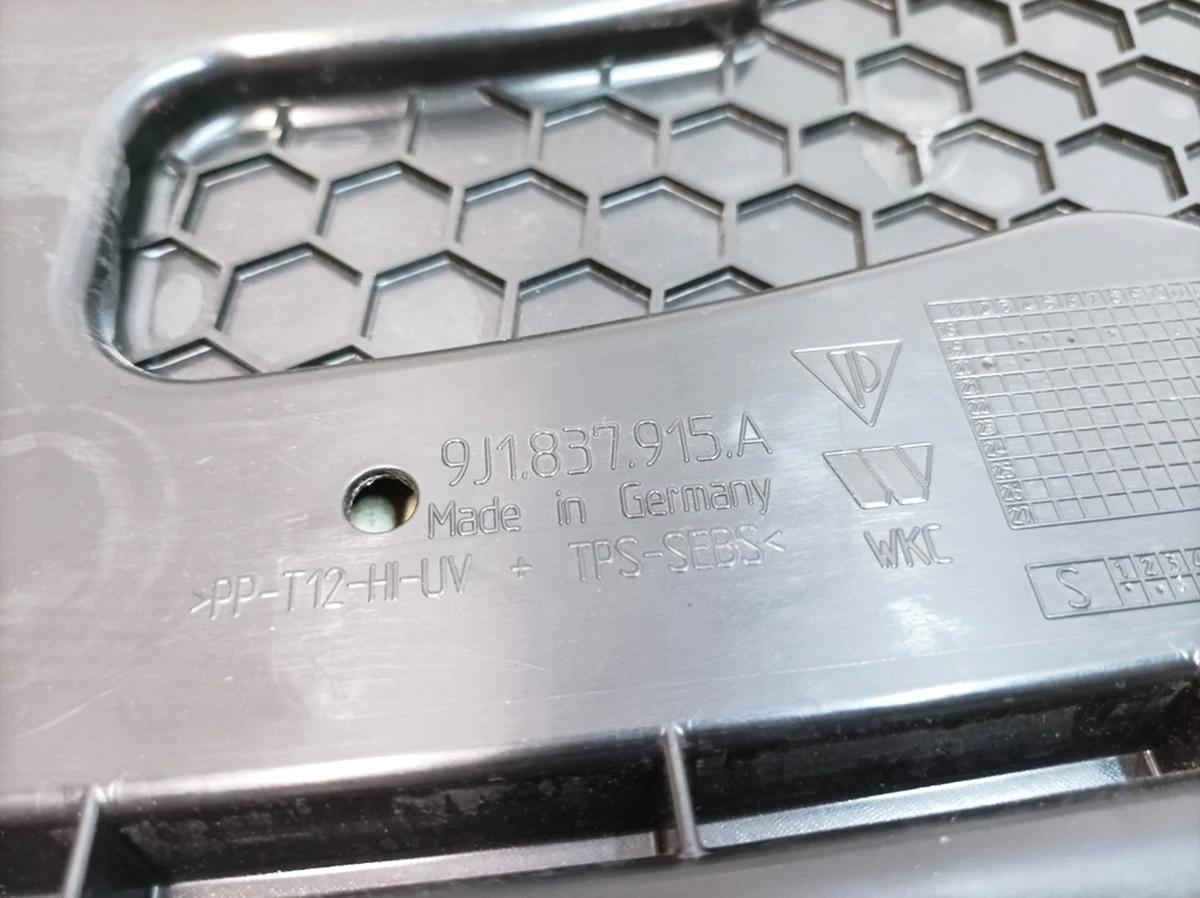 Front Left Door Cover Trim Porsche Taycan 9J1837915A