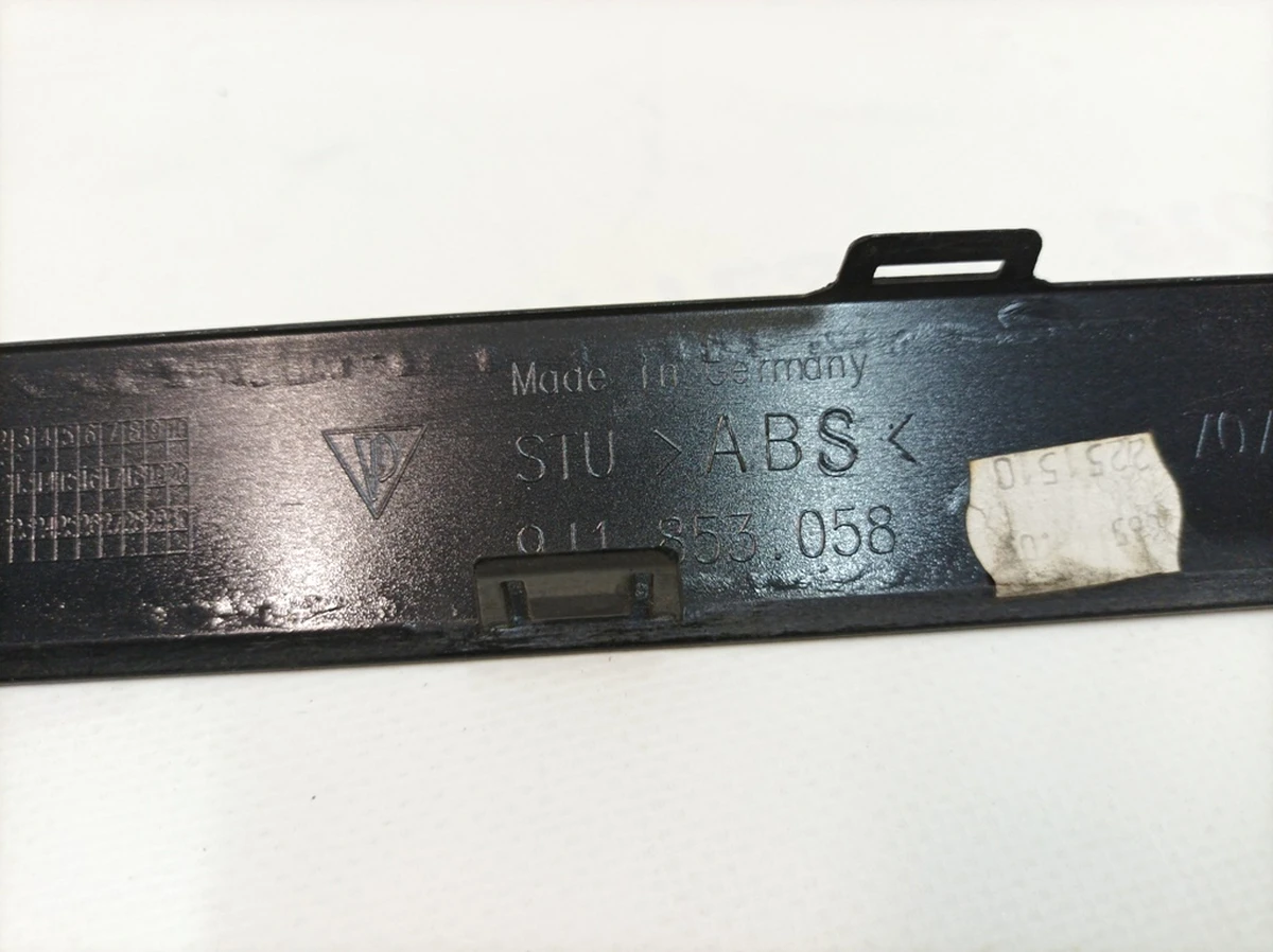 Молдинг правий