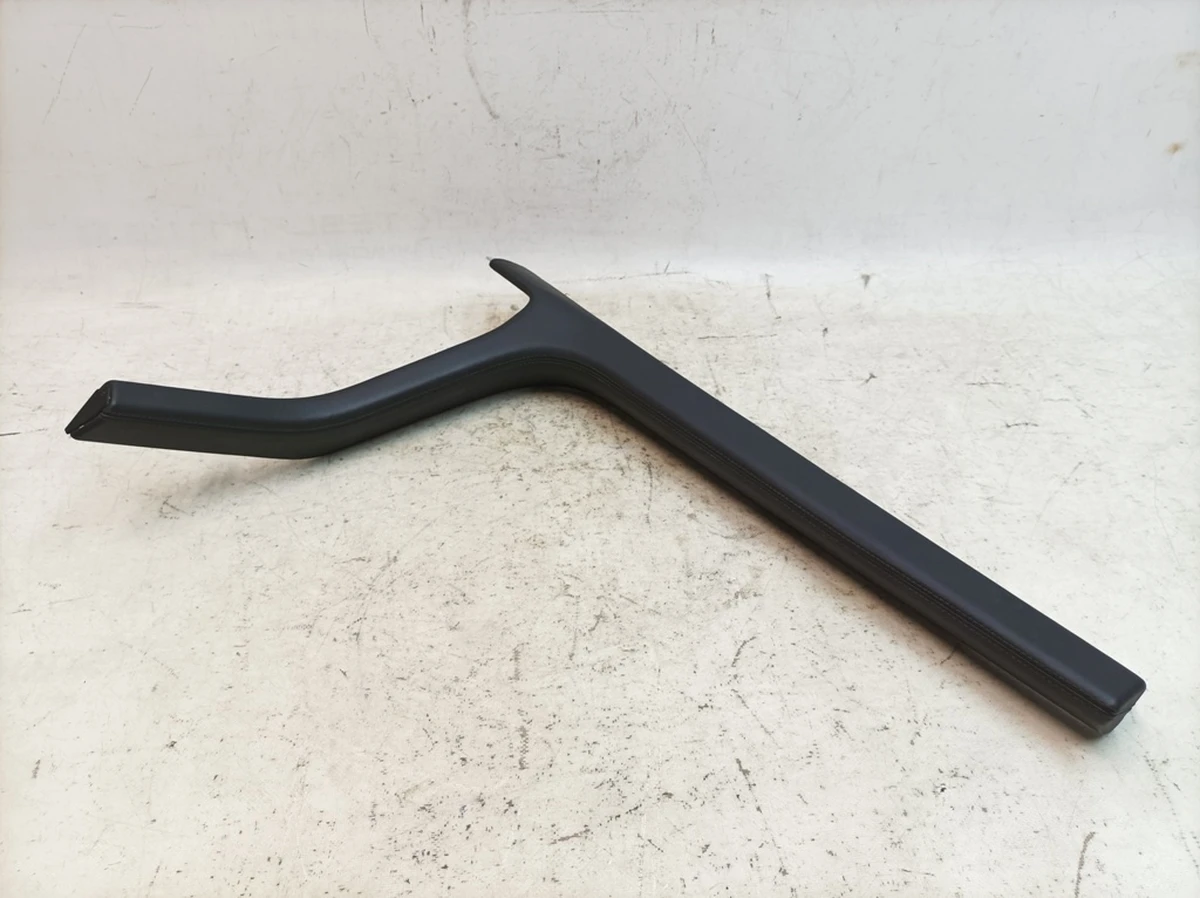 Накладка передньої панелі нижня частина сторона переднього пасажира A11 Шкіра Porsche Taycan 9J1857004E