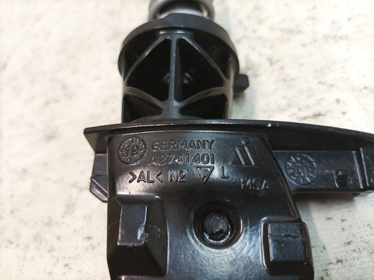 Крепление зеркала наружного левого в сборе Porsche Taycan 9J1857411B