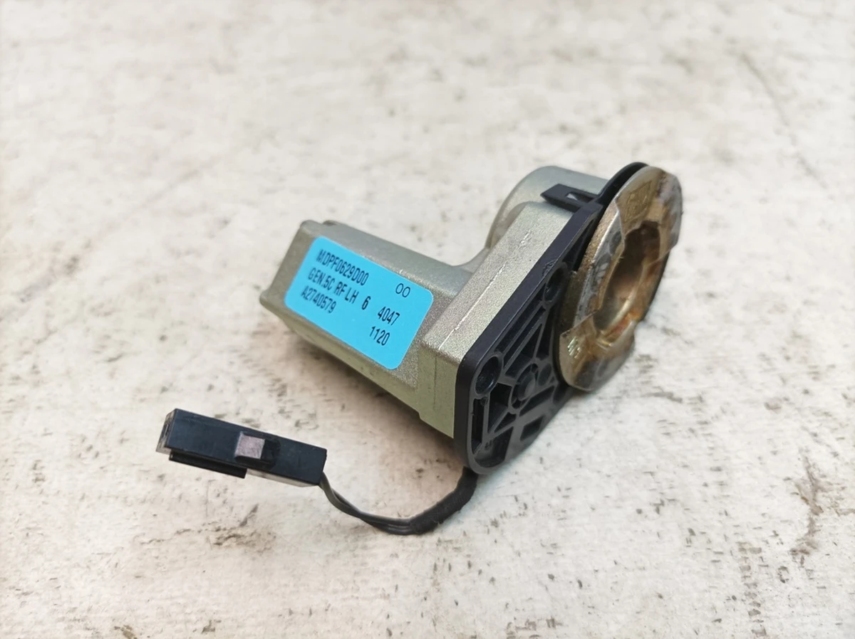 Привід складання дзеркала зовнішнього лівого Porsche Taycan 9J1857411