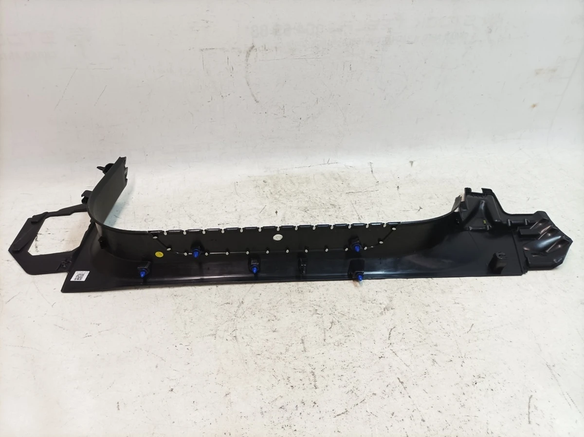 Облицювання внутрішній порог переднього лівого з алюмінієвою вставкою Porsche Taycan 9J1863381D