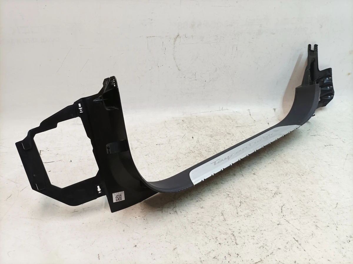 Облицювання внутрішній порог переднього лівого з алюмінієвою вставкою Porsche Taycan 9J1863381D