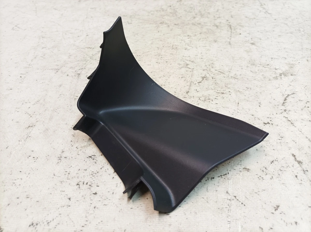 Trunk hinge trim, right 1E0 Porsche Taycan 9J1864614B