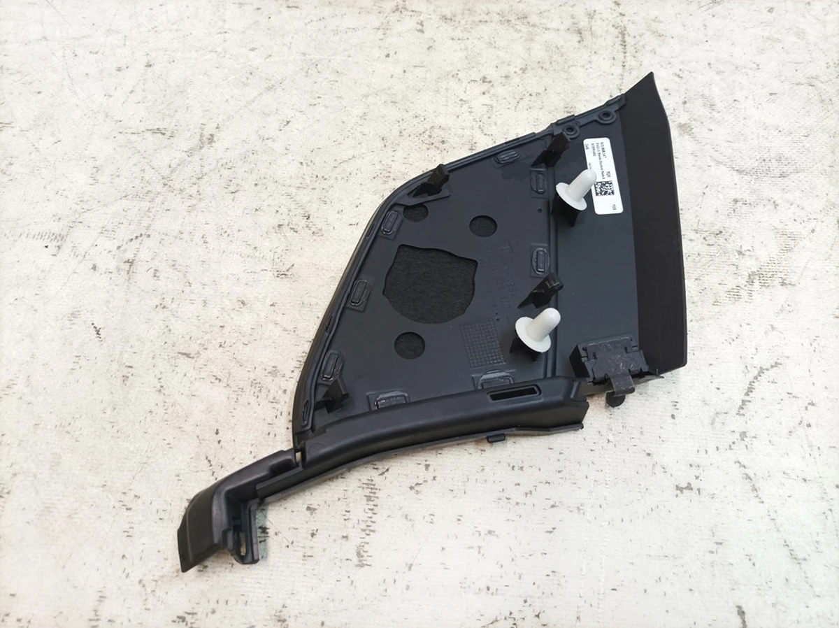 Left front panel speaker trim assembly with seal 5Q0 Porsche Taycan 9J1868147