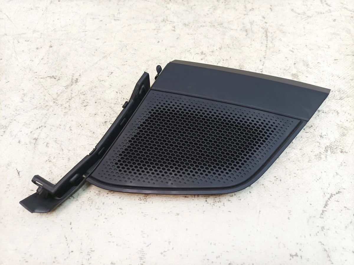 Left front panel speaker trim assembly with seal 5Q0 Porsche Taycan 9J1868147