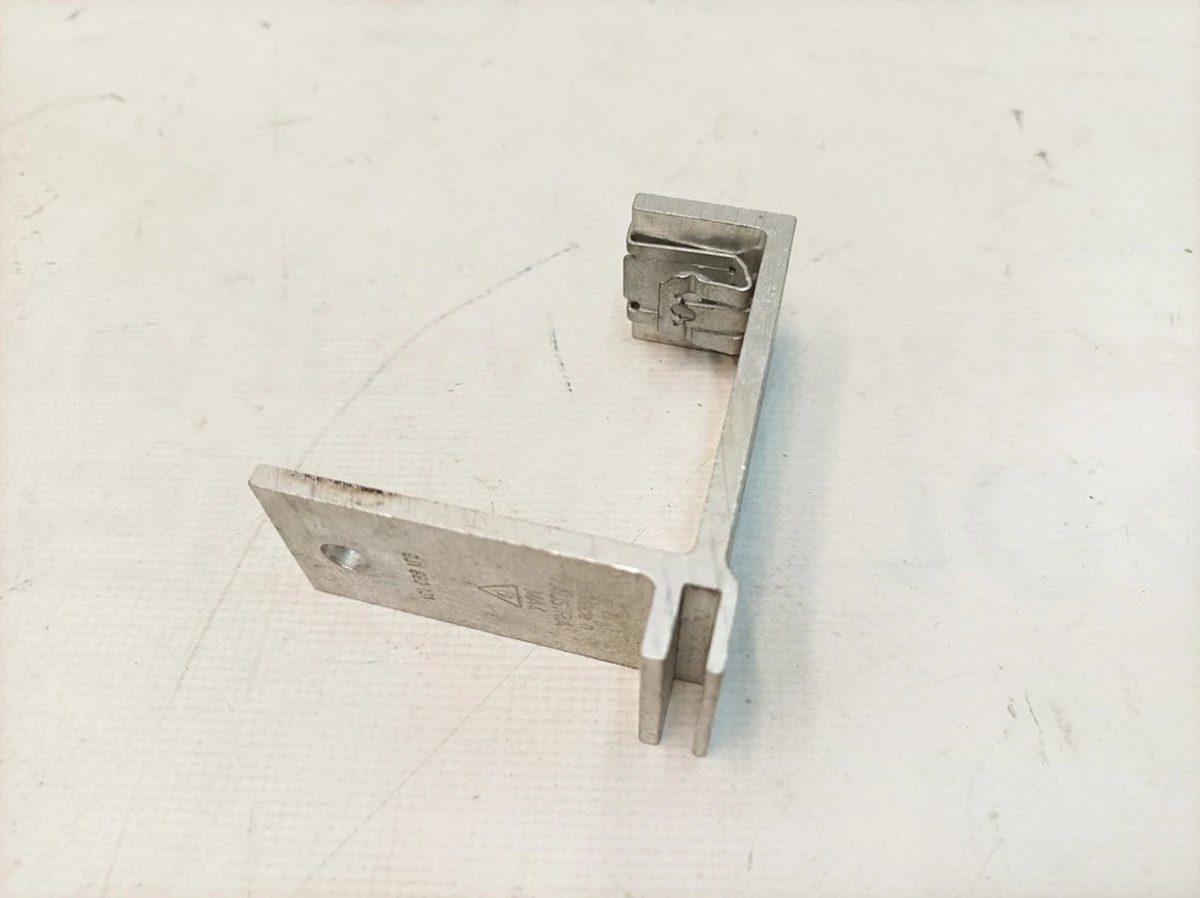 Опора усилителя подрамника Porsche Taycan 9J1880101