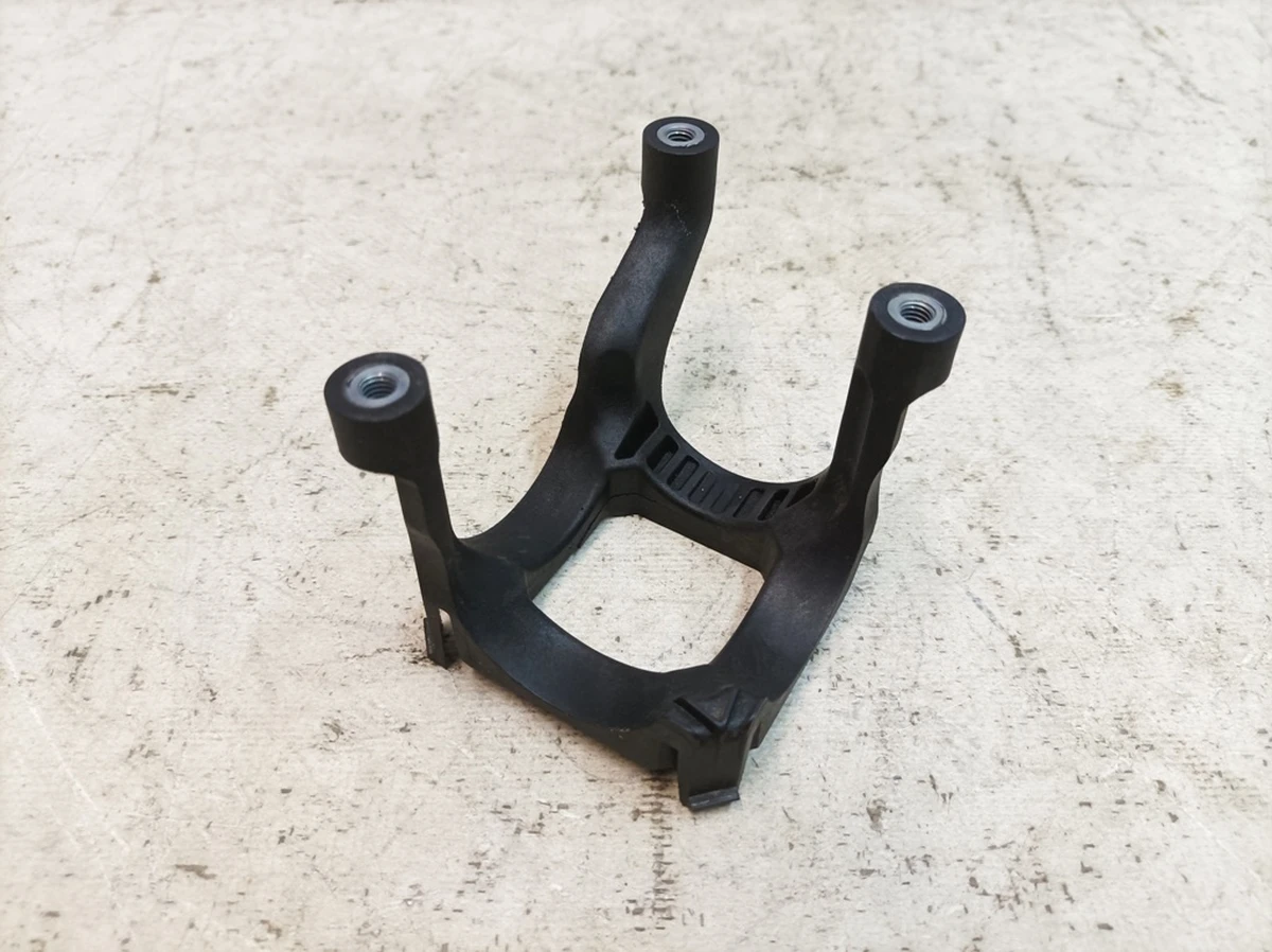 Cooling system shut-off valve bracket Porsche Taycan 9J1906029A