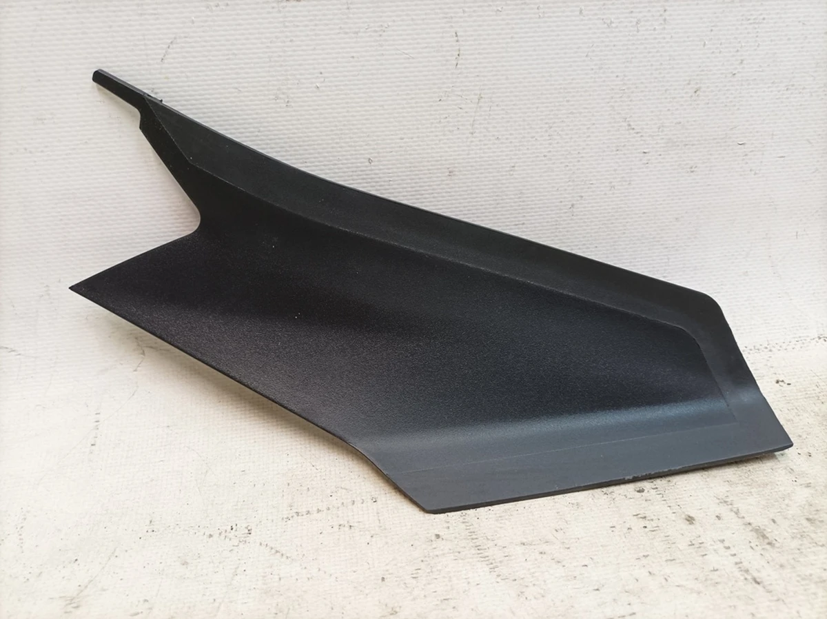 Rear light trim left Porsche Taycan 9J1945425J